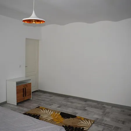 Isac Flat - In The Heart Of Cluj *